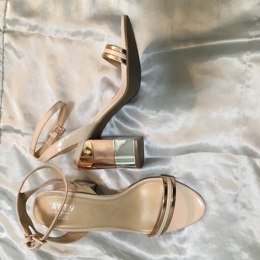 Heals - Picture 2 of 2
